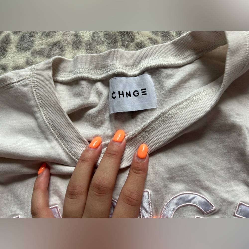 CHNGE crop top - Picture 2 of 2
